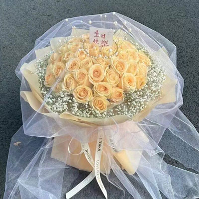 咸宁52朵香槟玫瑰满天星，你就是我的全部